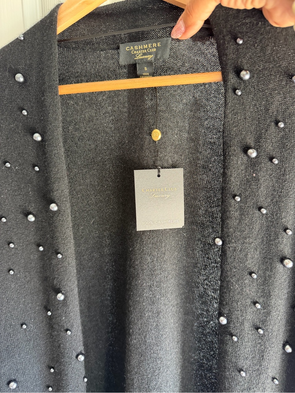 NWT Charter Club Luxury Classic Black Cardigan
Women’s 100% Cashmere Size: S - Picture 3 of 7